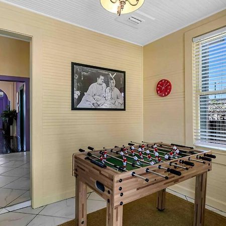 Friends Airbnb Themed 2Bed 2Bath Walkable To All Of Ybor Тампа Экстерьер фото